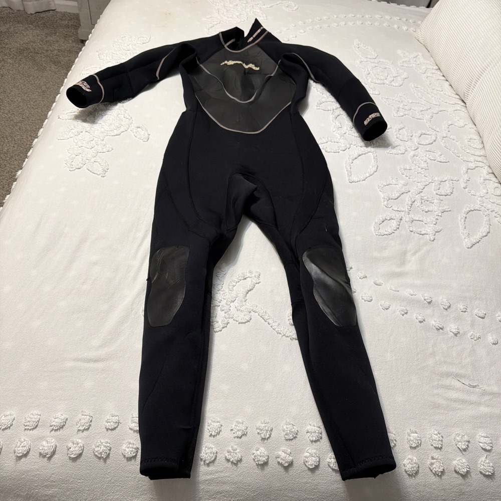 HyperFlex Wetsuit Womens Sz ? Black 3/2 mm  Floral Back Zip
